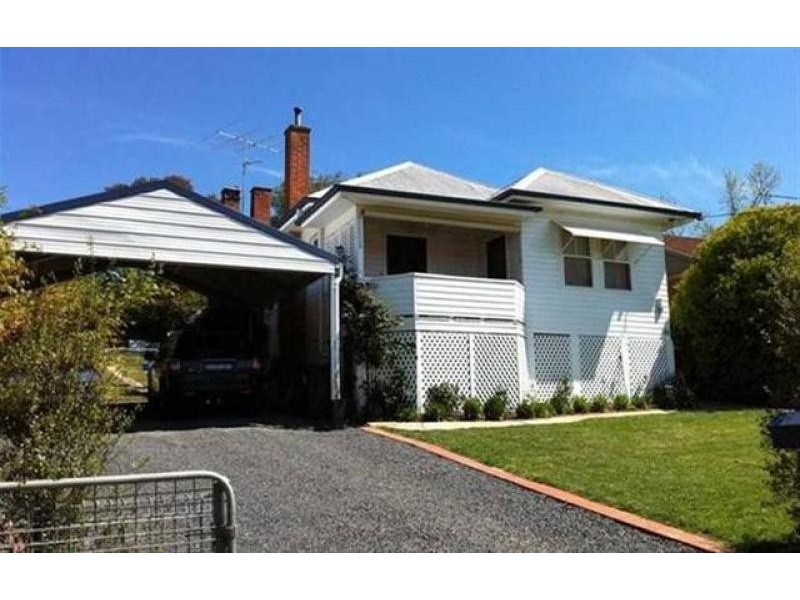 101 Russell Street, Tumut NSW 2720