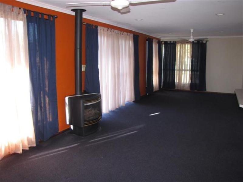 26 Gadara Place, Tumut NSW 2720