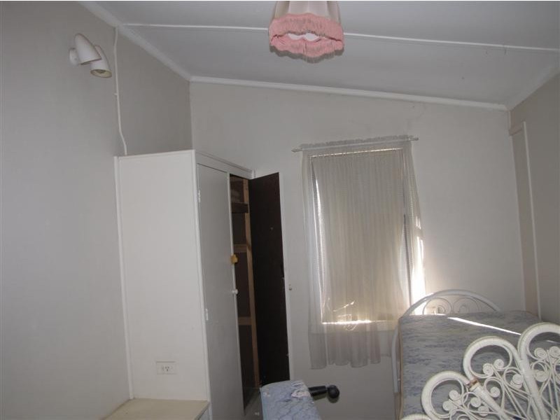 16 Carey Street, Tumut NSW 2720