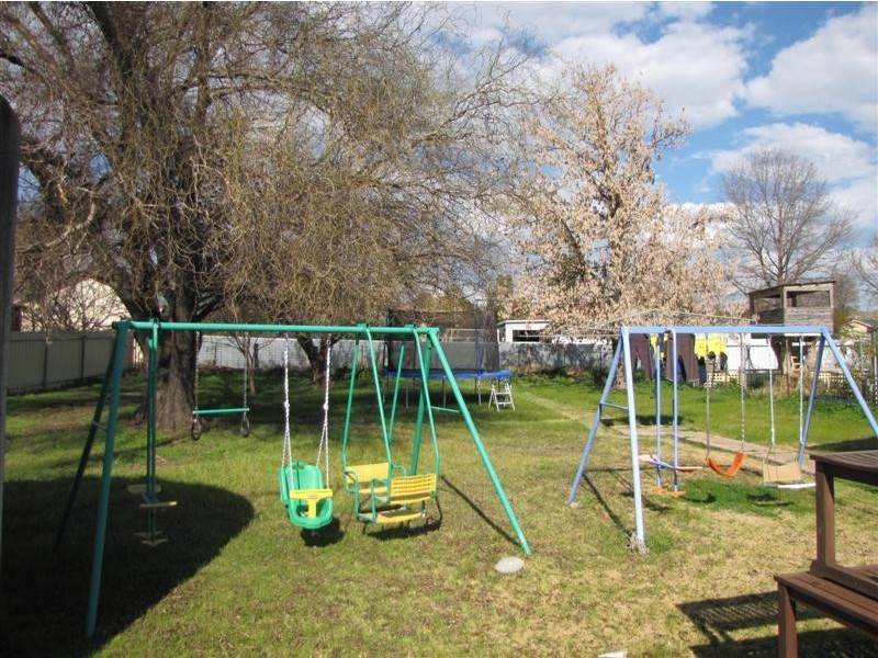 77 Lockhart Street, Adelong NSW 2729