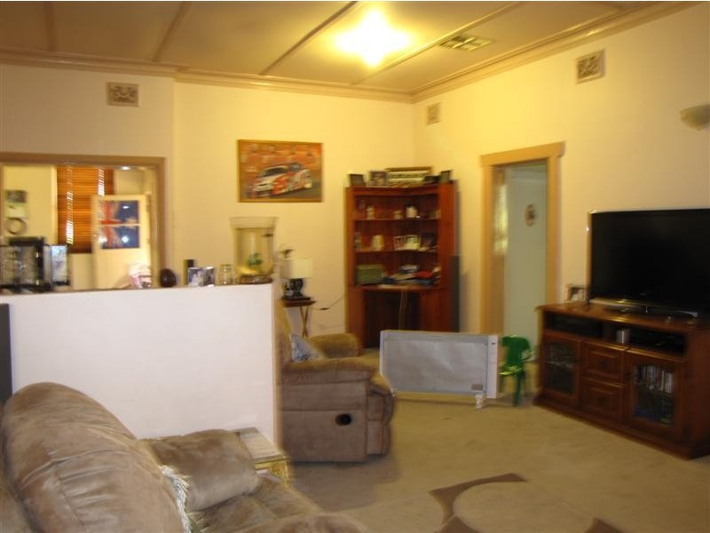 95 Simpson Street, Tumut NSW 2720