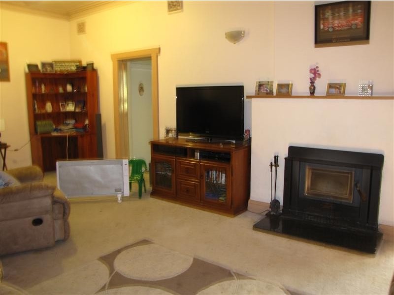 95 Simpson Street, Tumut NSW 2720