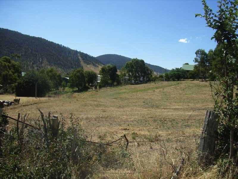 12 COOPER STREET, Omeo VIC 3898