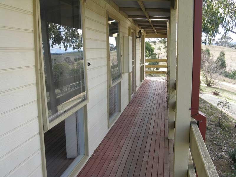 12 HANKSHAW HILL ROAD, Omeo VIC 3898