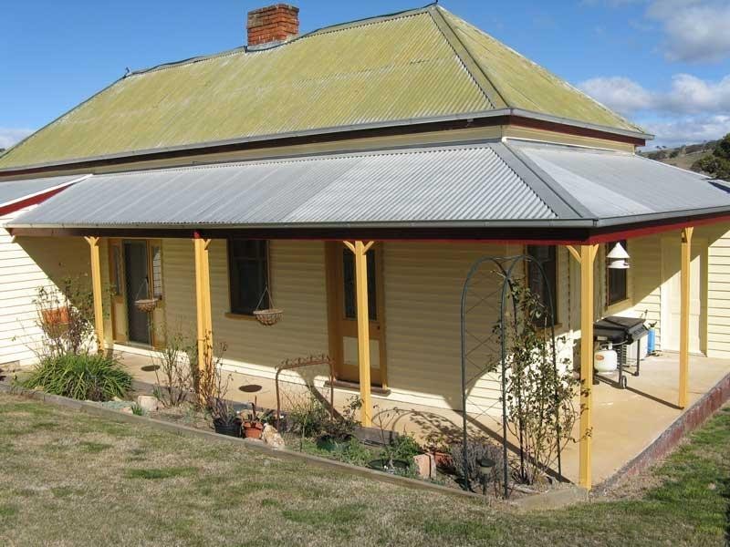 111 DAY AVENUE, Omeo VIC 3898