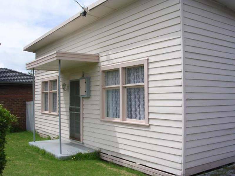 32 CHURCH STREET, LAKES ENTRANCE, Lakes Entrance VIC 3909