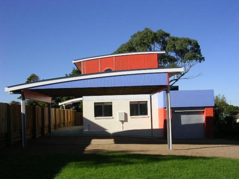 8 GRANDVIEW ROAD, Lakes Entrance VIC 3909