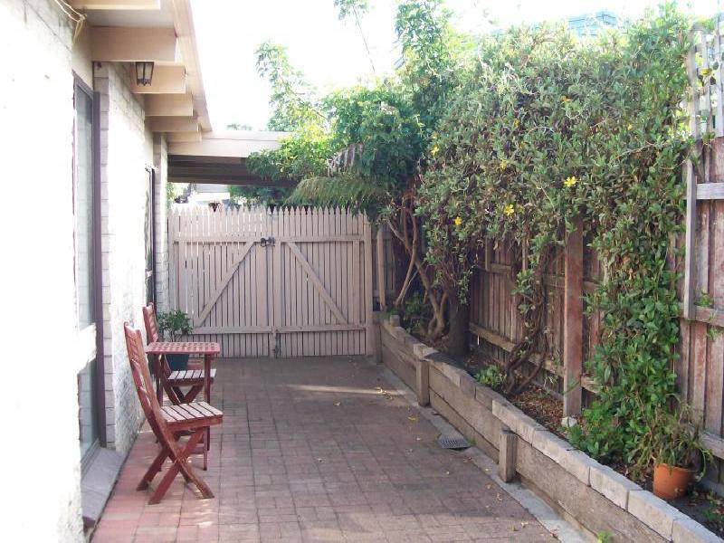 41 CAPES RD, Lakes Entrance VIC 3909