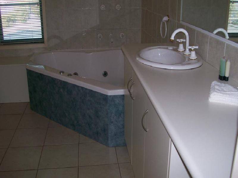 15 CLARA STREET, Lakes Entrance VIC 3909