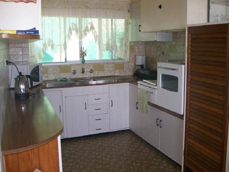 28 O’NEILLS RD, Lakes Entrance VIC 3909