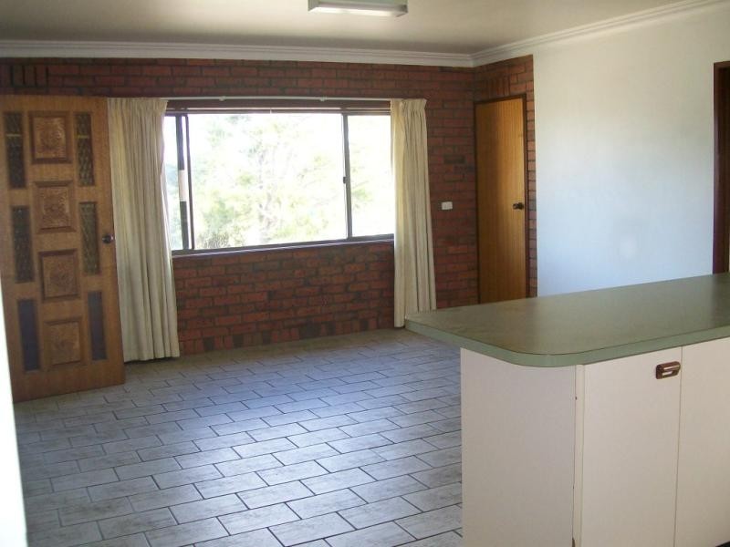 20 PRINCES HIGHWAY, Lakes Entrance VIC 3909