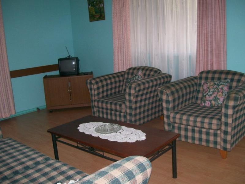 13 LYREBIRD CRT, Lakes Entrance VIC 3909