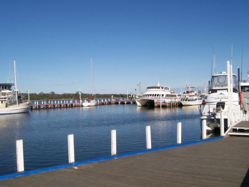 307 ESPLANADE, Lakes Entrance VIC 3909