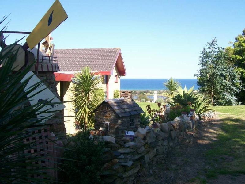 11A LYREBIRD COURT, Lakes Entrance VIC 3909