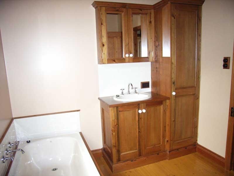 8 Sheltons Lane, Swifts Creek VIC 3896