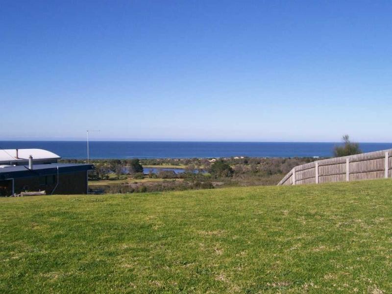 16 NEW STREET, Lakes Entrance VIC 3909