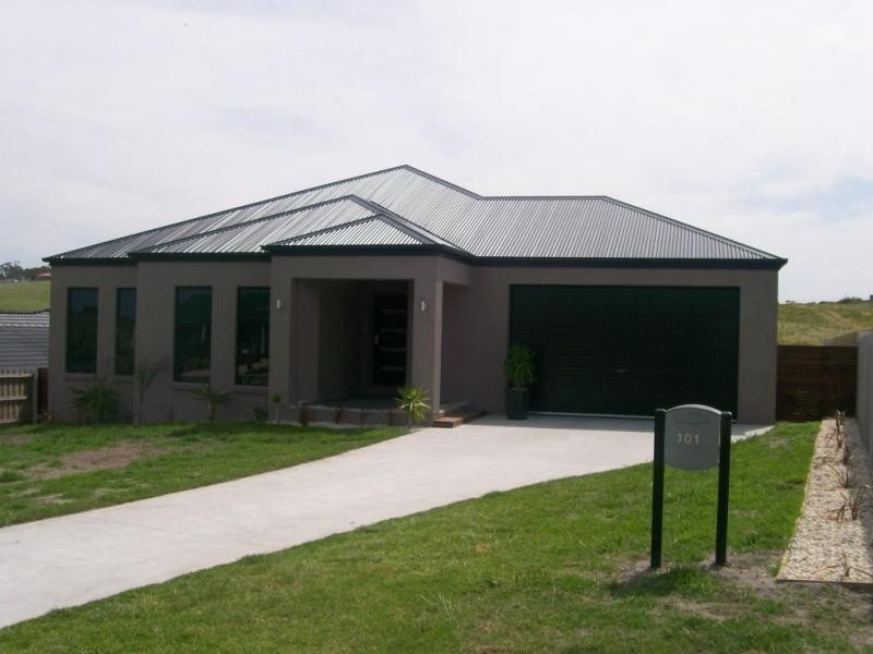 101 STIRLING DRIVE, Lakes Entrance VIC 3909