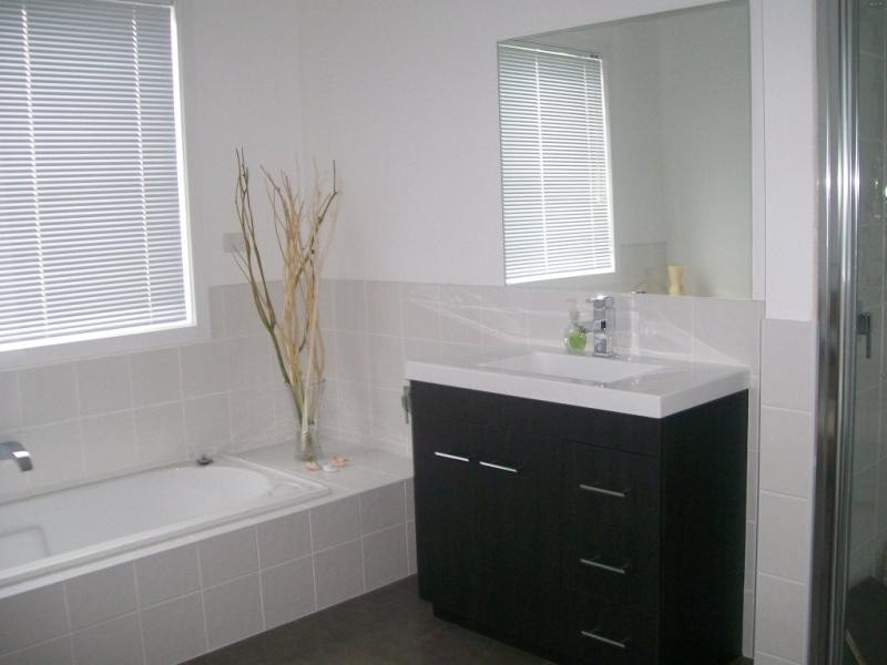 101 STIRLING DRIVE, Lakes Entrance VIC 3909