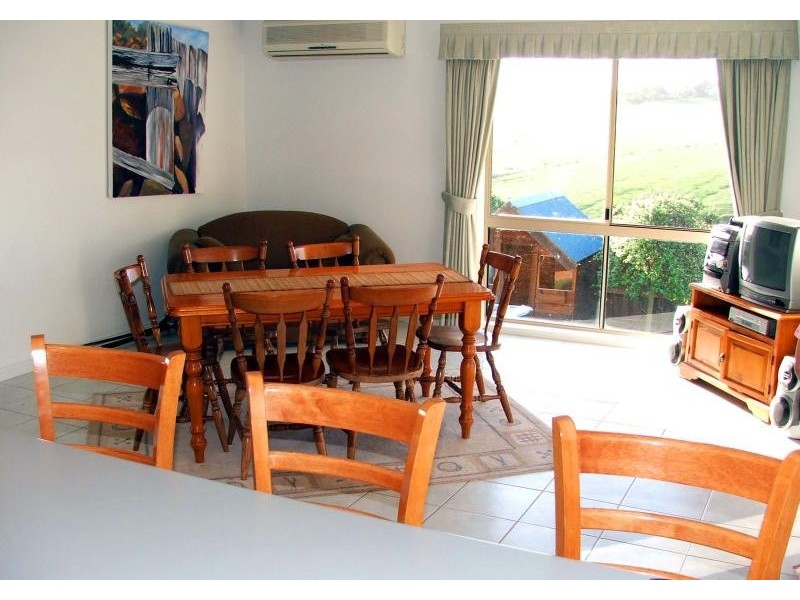 62 STIRLING DRIVE, Lakes Entrance VIC 3909