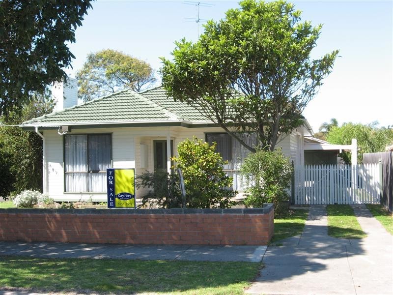 36 CARPENTER STREET, Lakes Entrance VIC 3909