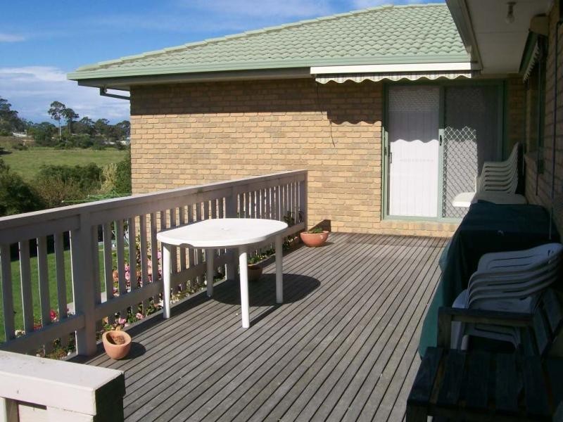 39 STIRLING DRIVE, Lakes Entrance VIC 3909