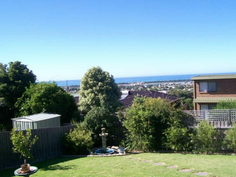 10 PERIWINKLE DRIVE, Lakes Entrance VIC 3909