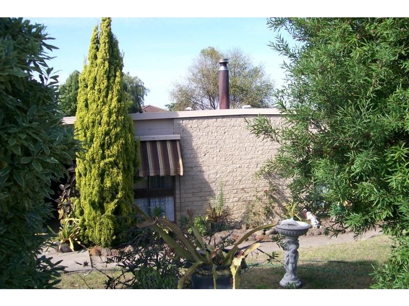 41 CAPES ROAD, Lakes Entrance VIC 3909