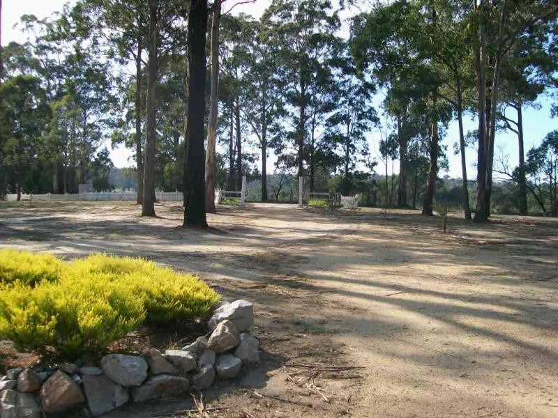 80 BAADES ROAD, Lakes Entrance VIC 3909