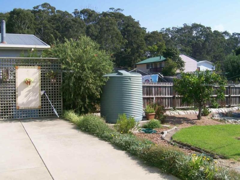 7 SANDBAR DRIVE, Lakes Entrance VIC 3909