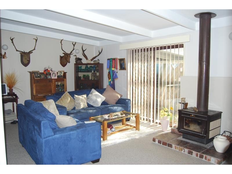 25 MERRANGBAUR STREET, Lakes Entrance VIC 3909