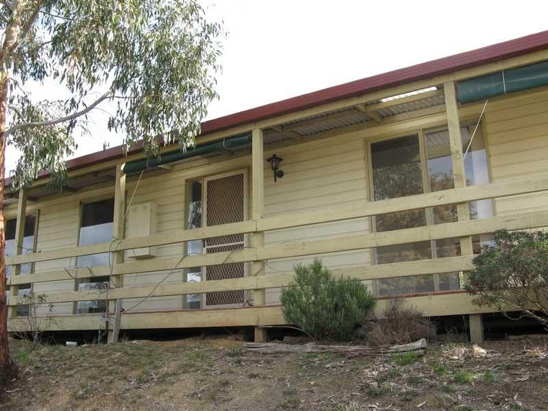 12 Hankshaw Hill Road, Omeo VIC 3898