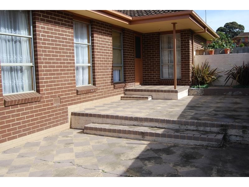 10 PETERSEN STREET, Lakes Entrance VIC 3909