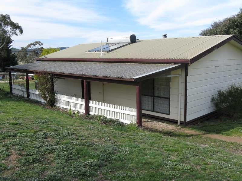 9 McCoy Street, Omeo VIC 3898