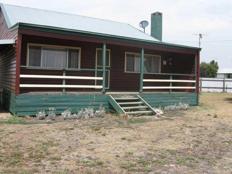 3 Foster Street, Benambra VIC 3900