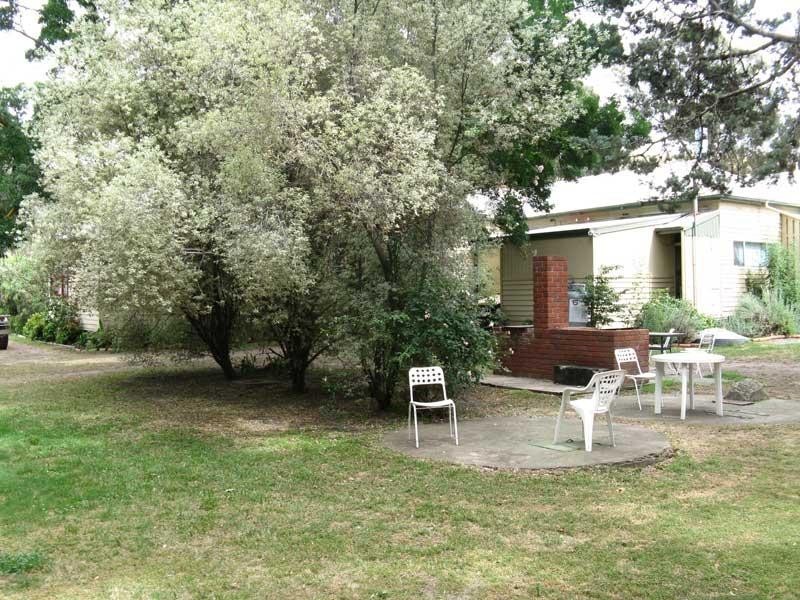 64-70 Johnston Road & Cnr Horsfall Street, Ensay VIC 3895