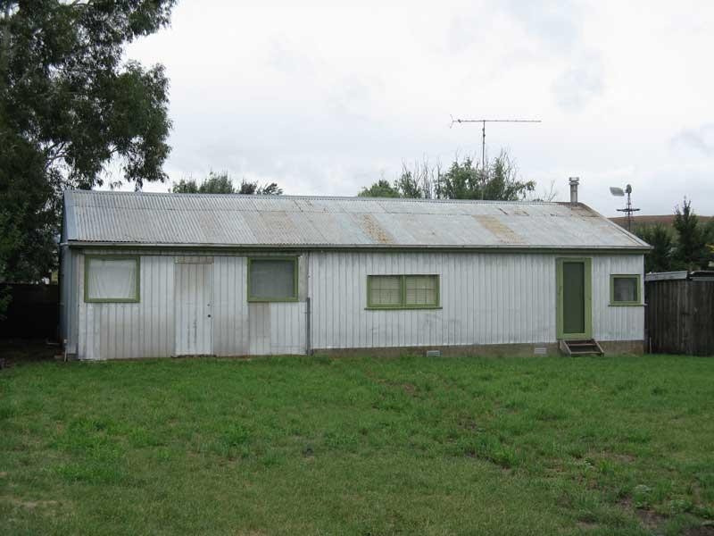 12 Young Street, Benambra VIC 3900