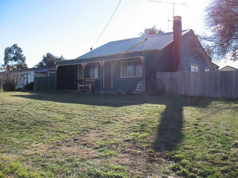 25 Foster Street, Benambra VIC 3900