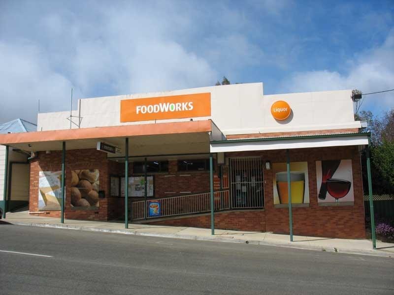 147 Day Avenue, Omeo VIC 3898