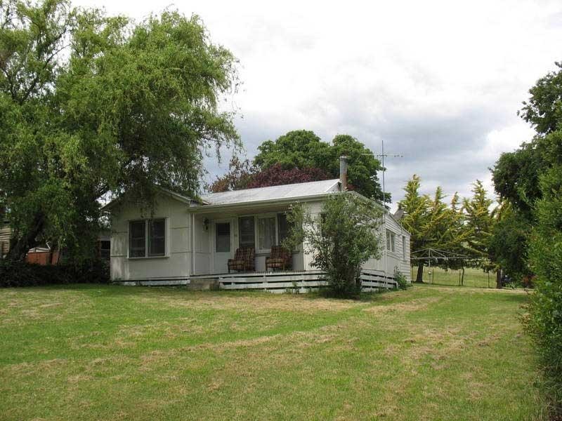 17 Cooper Street, Omeo VIC 3898