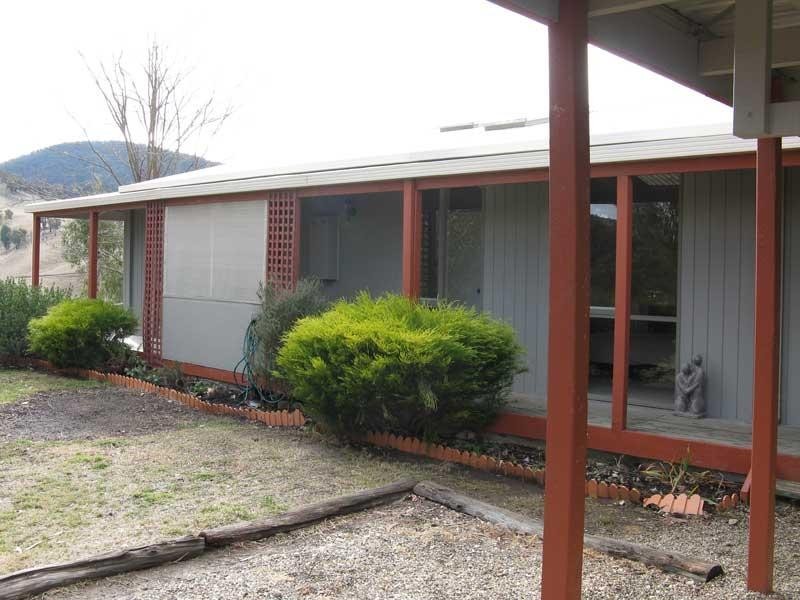 12 Crisp Street, Omeo VIC 3898