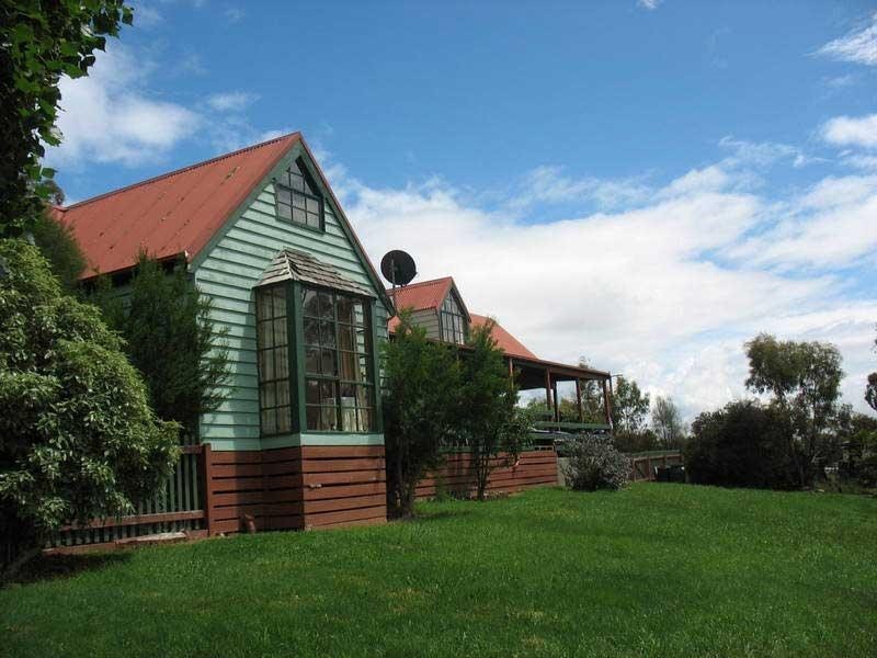 13 McCoy Street, Omeo VIC 3898