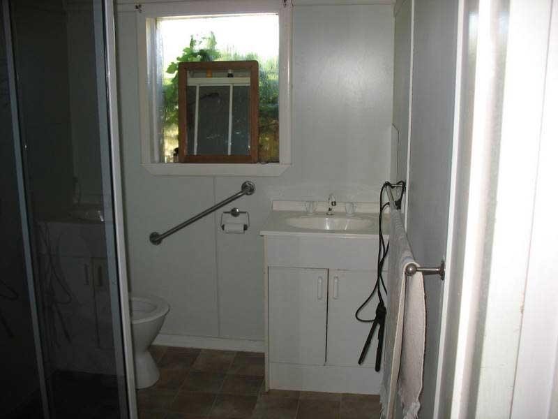 8 Crisp Street, Omeo VIC 3898