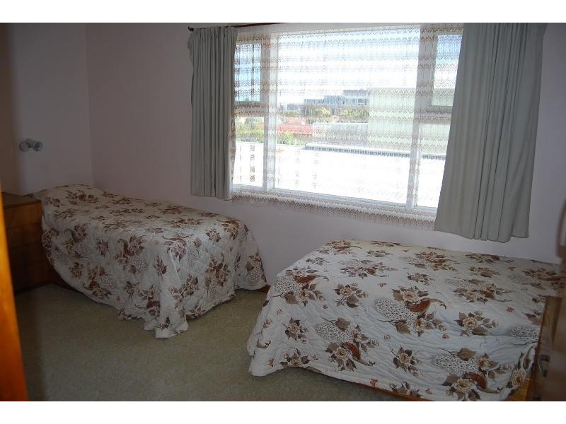 2/58 Marine Parade, Lakes Entrance VIC 3909