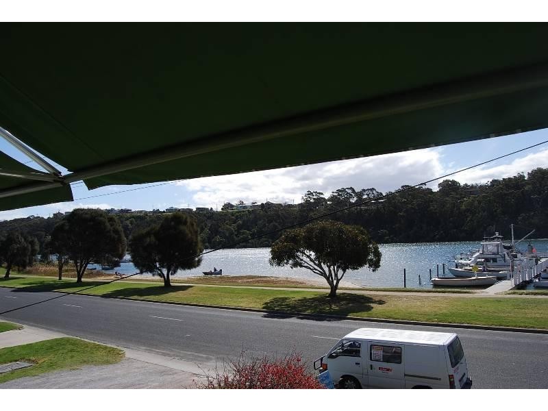 2/58 Marine Parade, Lakes Entrance VIC 3909