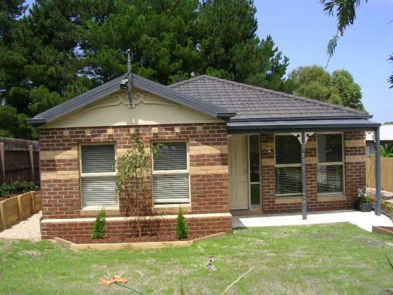 21 Mist Street, Lakes Entrance VIC 3909