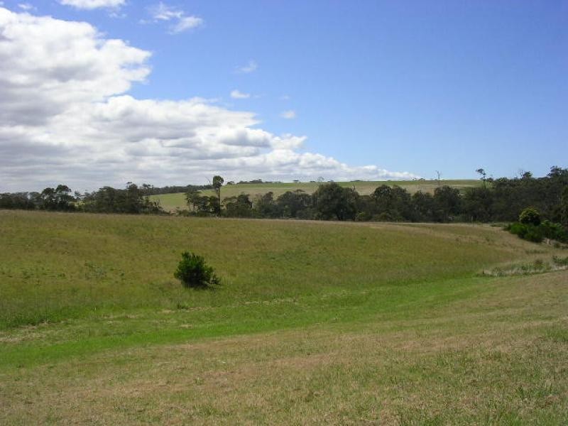 23 Campbell Grove, Lakes Entrance VIC 3909