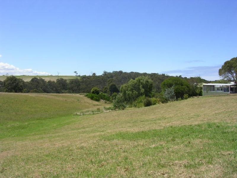 23 Campbell Grove, Lakes Entrance VIC 3909