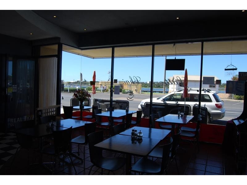 477 Esplanade, Lakes Entrance VIC 3909