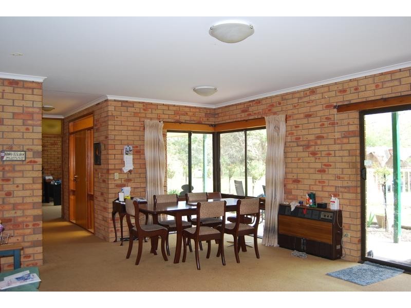 140 Hoggs Lane, Lakes Entrance VIC 3909
