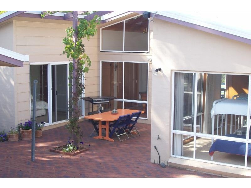 Lakes Entrance VIC 3909